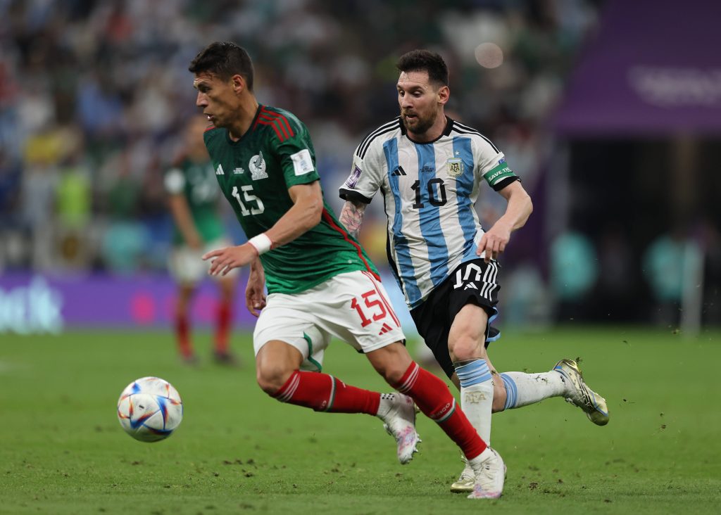 Messi enfrentó a México en Qatar 2022 y post partido se viralizó un video que hizo enojar a Canelo Álvarez. (IMAGO)